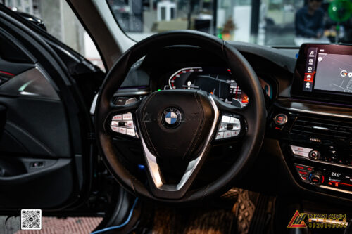 Tại sao BMW 5-Series (G30 LCI) cần Hệ Thống Phanh Khoảng Cách ACC?