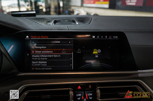 Hệ Thống HUD Cho BMW X5 G05 gồm các tính năng chính