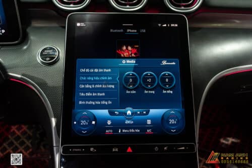 Hệ thống loa Burmester | Mercedes-Benz C-Class (W206) sở hữu những tính năng nổi bật