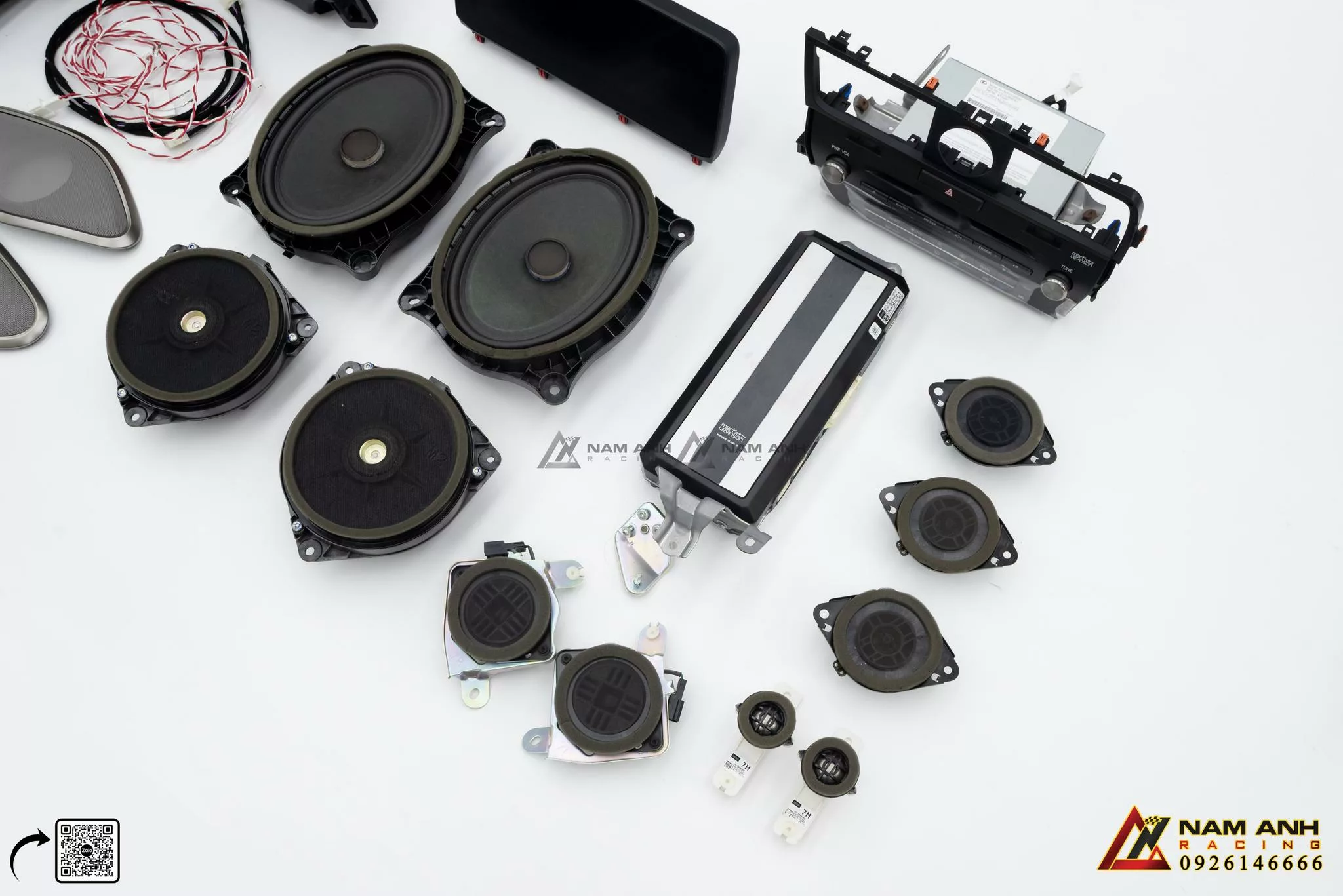 Clari-Fi là công nghệ tiên tiến giúp khôi phục và tái hiện chất lượng âm thanh từ các nguồn âm nén, mang lại âm thanh chân thực