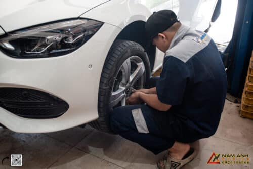 Hệ thống áp suất lốp C-Class | Mercedes-Benz C-Class (W206) hoạt động thông qua các cảm biến và công nghệ tiên tiến
