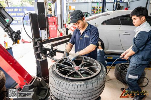 Hiển thị áp suất lốp Audi TT theo thời gian thực – lắp đặt bởi Nam Anh Racing