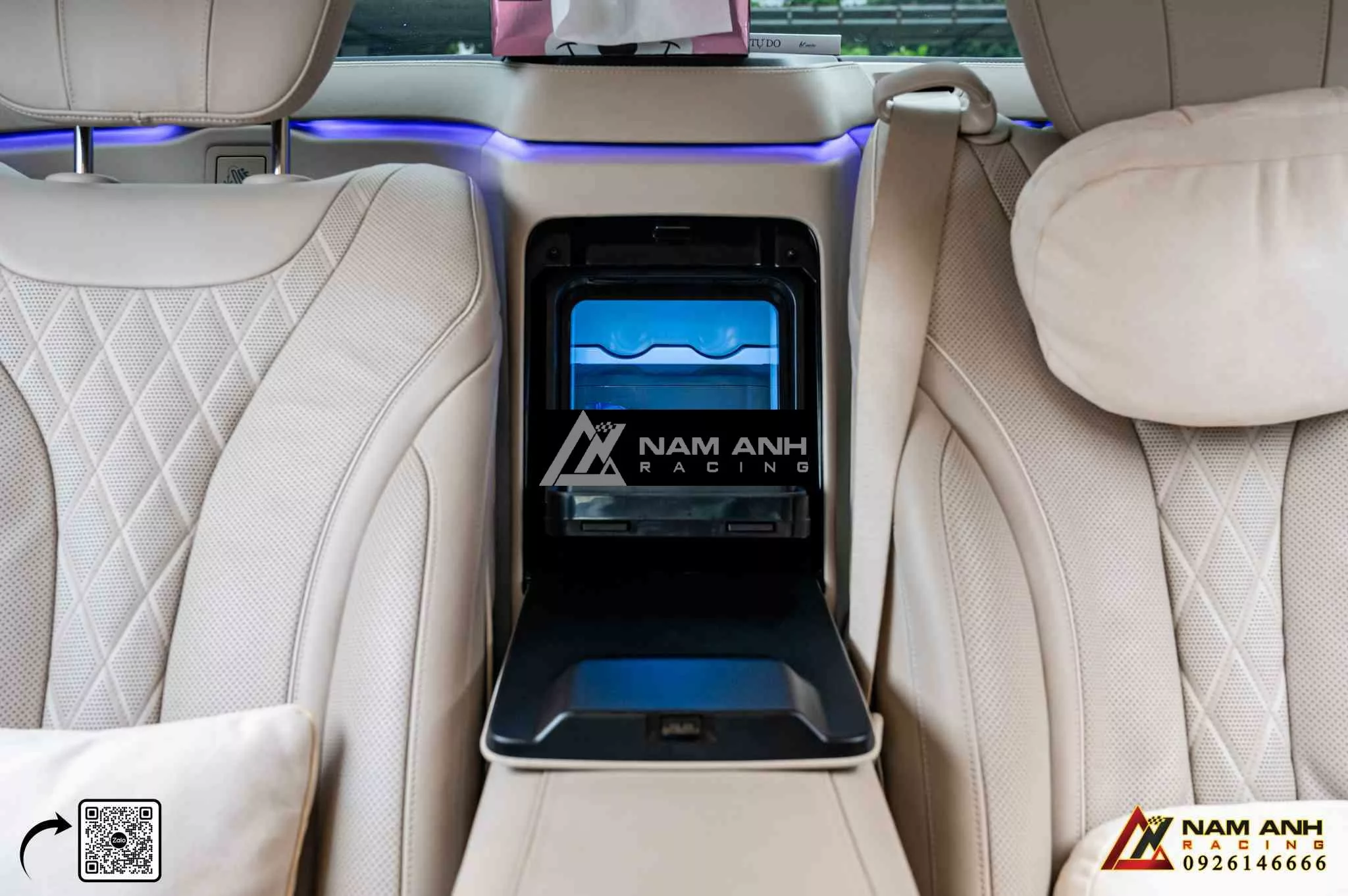 Tiện nghi hạng sang – tủ lạnh hàng ghế sau trên S-Class W222