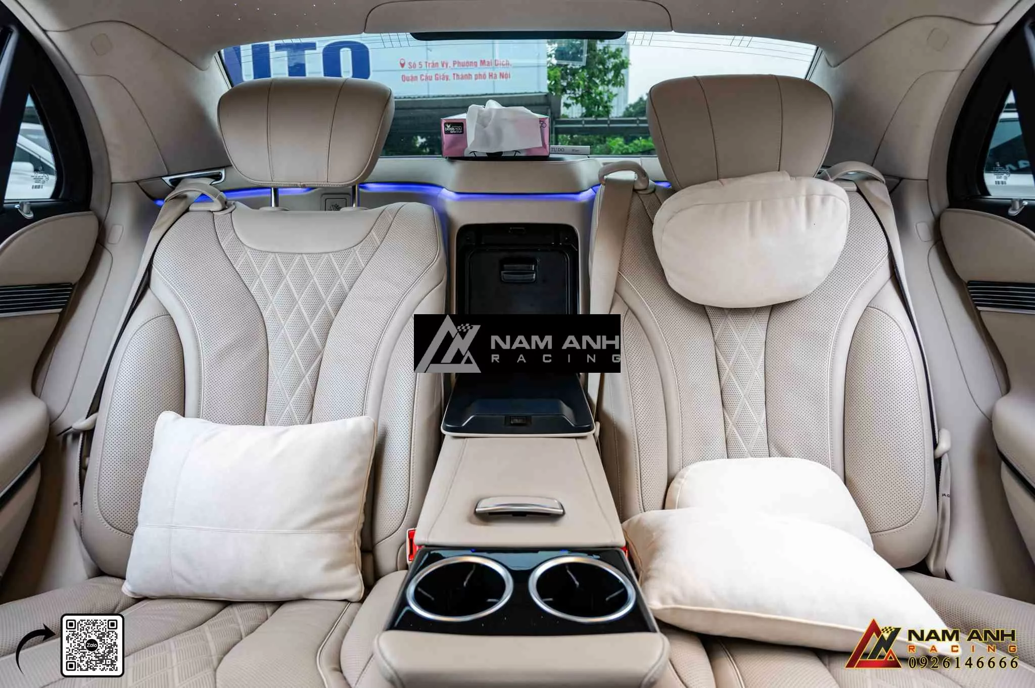 Mercedes-Benz S-Class W222 trang bị tủ lạnh riêng cho ghế sau