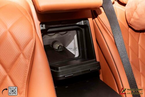 Ghế thương gia W223 trang bị tủ lạnh tiện nghi