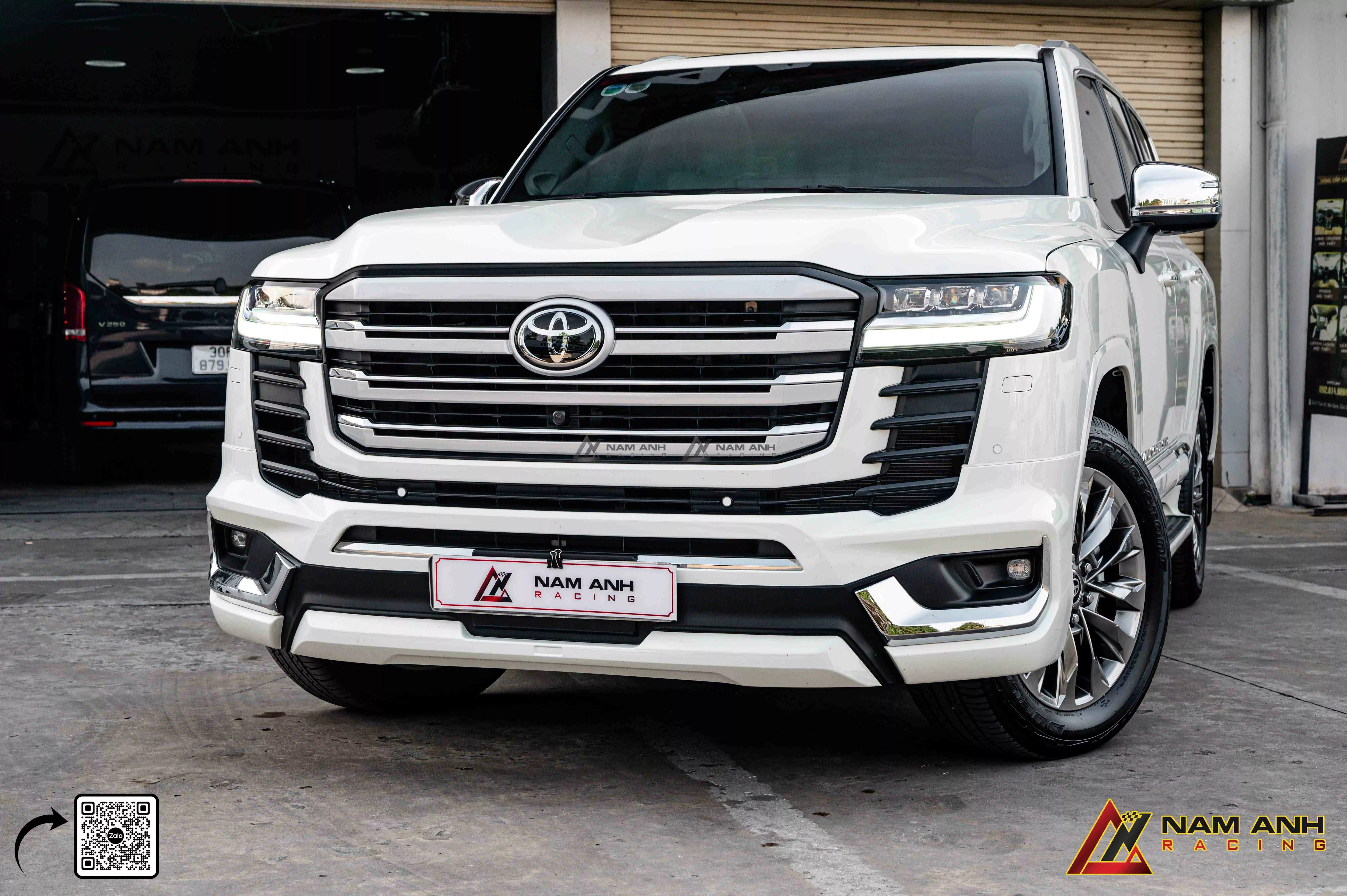 Thiết kế Bodykit Modellista độc quyền: Biến LC300 thành tâm điểm mọi ánh nhìn.