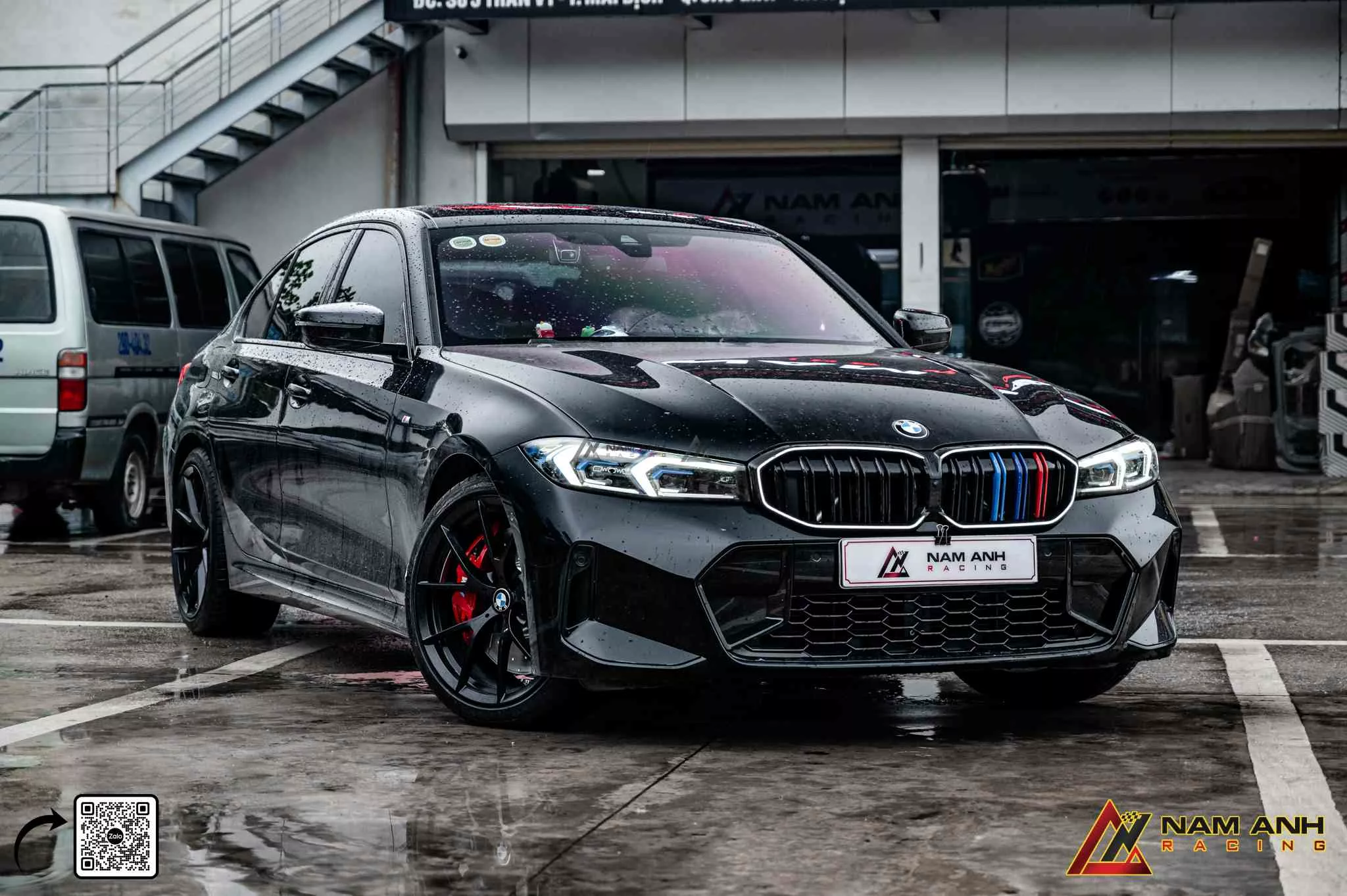 Gắn mâm 898M giúp dàn chân M340i trở nên đầy đặn và cân đối hơn đáng kể.