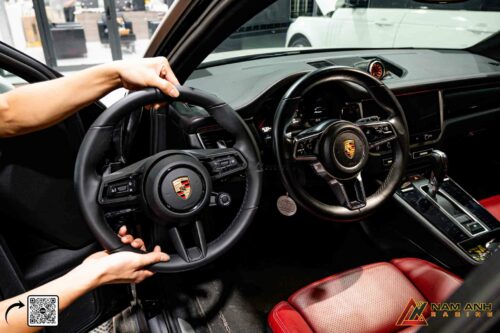 Độ vô lăng Macan 2024 cho Macan 15–20 – thi công trực tiếp tại Nam Anh Racing, đúng kỹ thuật, không lỗi hệ thống.