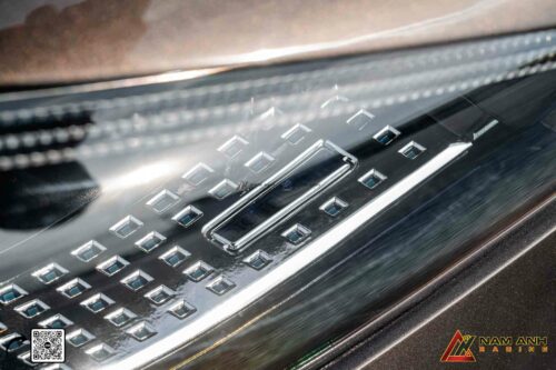Mặt trước W223 mang lại diện mạo mới cho W221