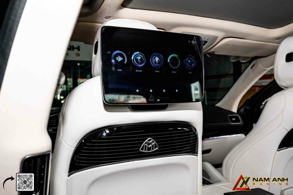 Màn hình giải trí riêng cho từng ghế VIP, nâng tầm trải nghiệm cá nhân.