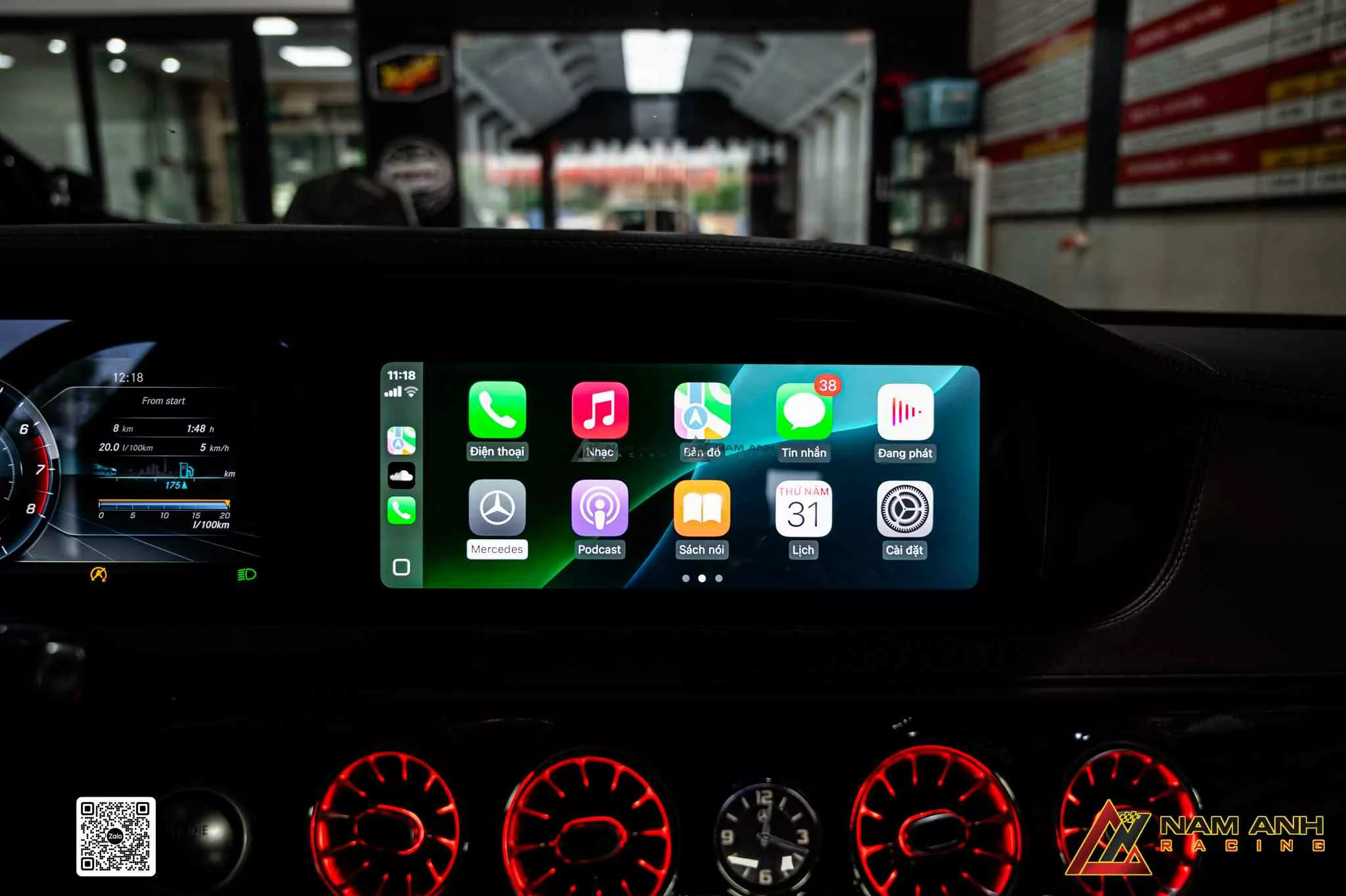 Màn hình giải trí trung tâm nâng cấp, hiển thị sắc nét và thao tác cảm ứng mượt mà.