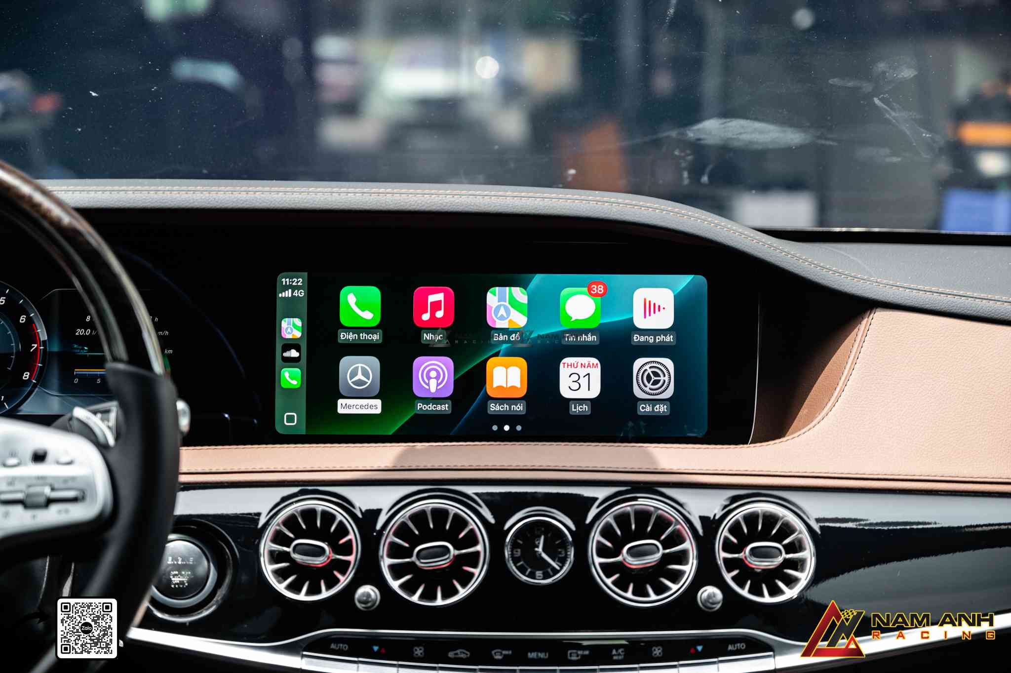 Mercedes-Benz S400 nâng cấp màn hình S450