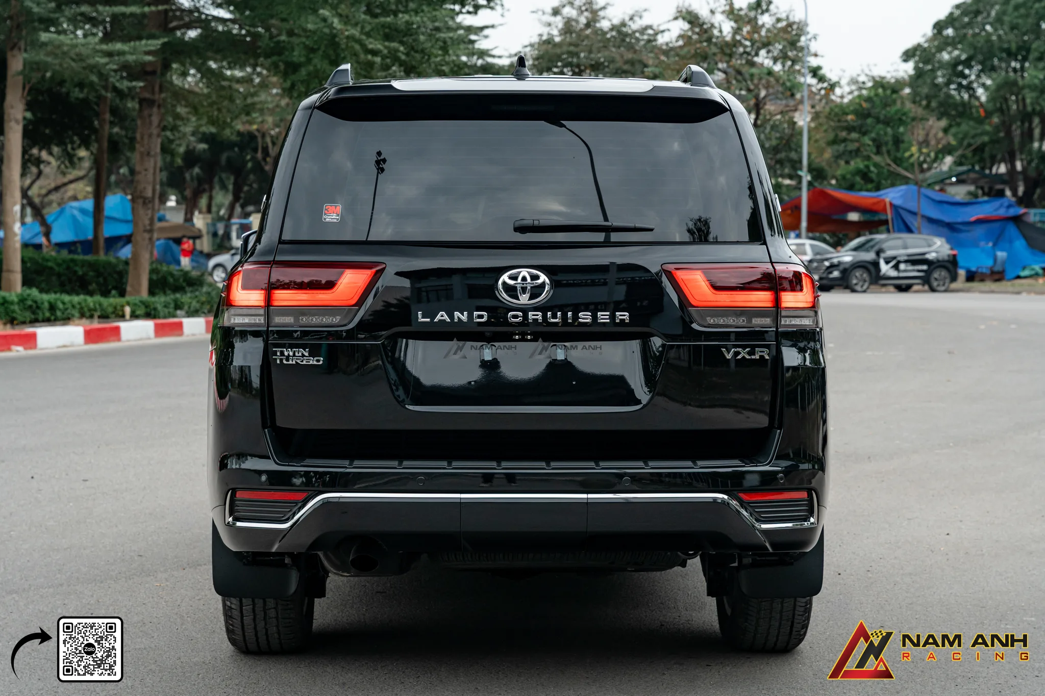 Toyota Land Cruiser LC300 lắp bodykit VX.R chính hãng