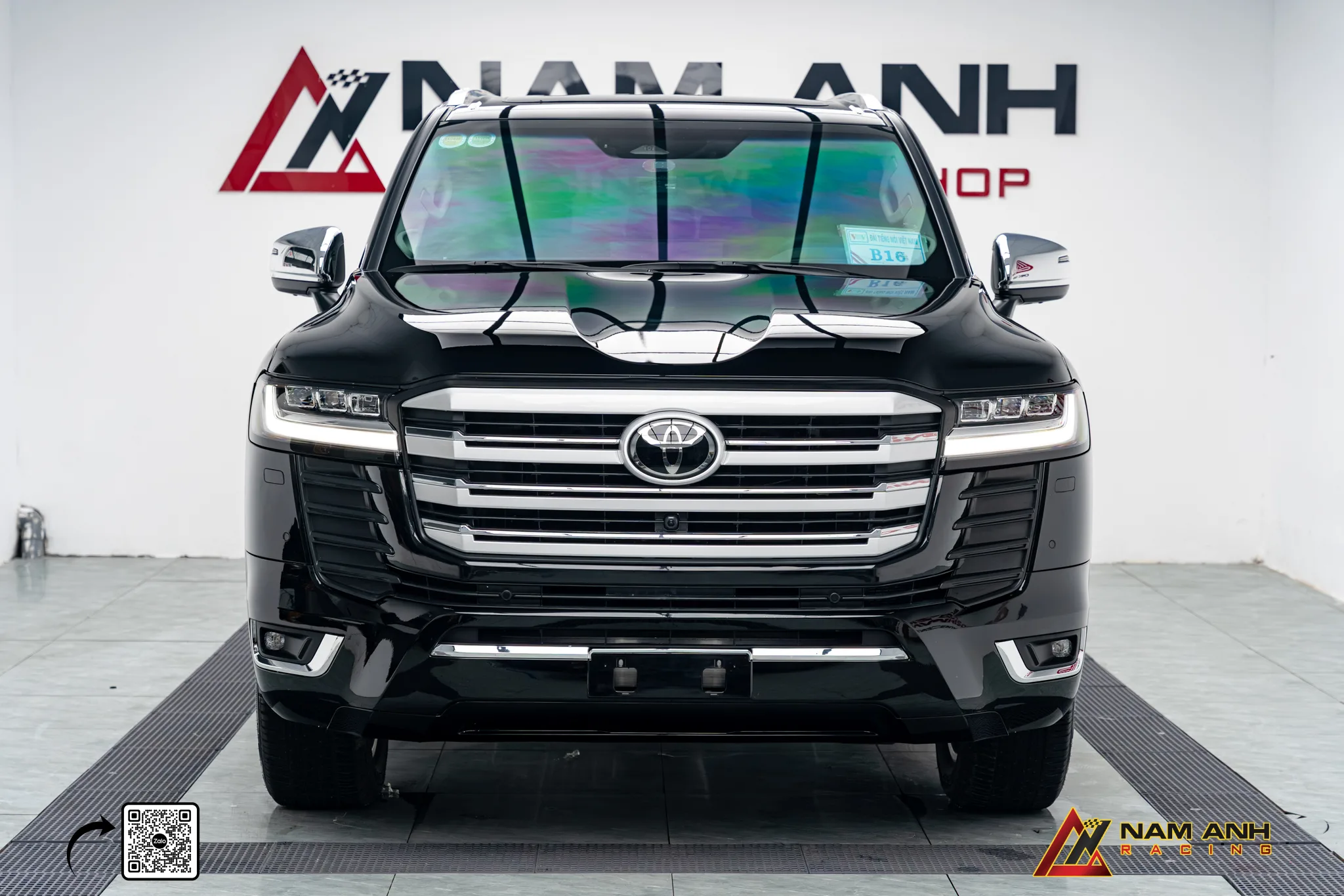 Dịch Vụ Dán Phim Cách Nhiệt Chính Hãng: Tại Sao Chọn Nam Anh Racing