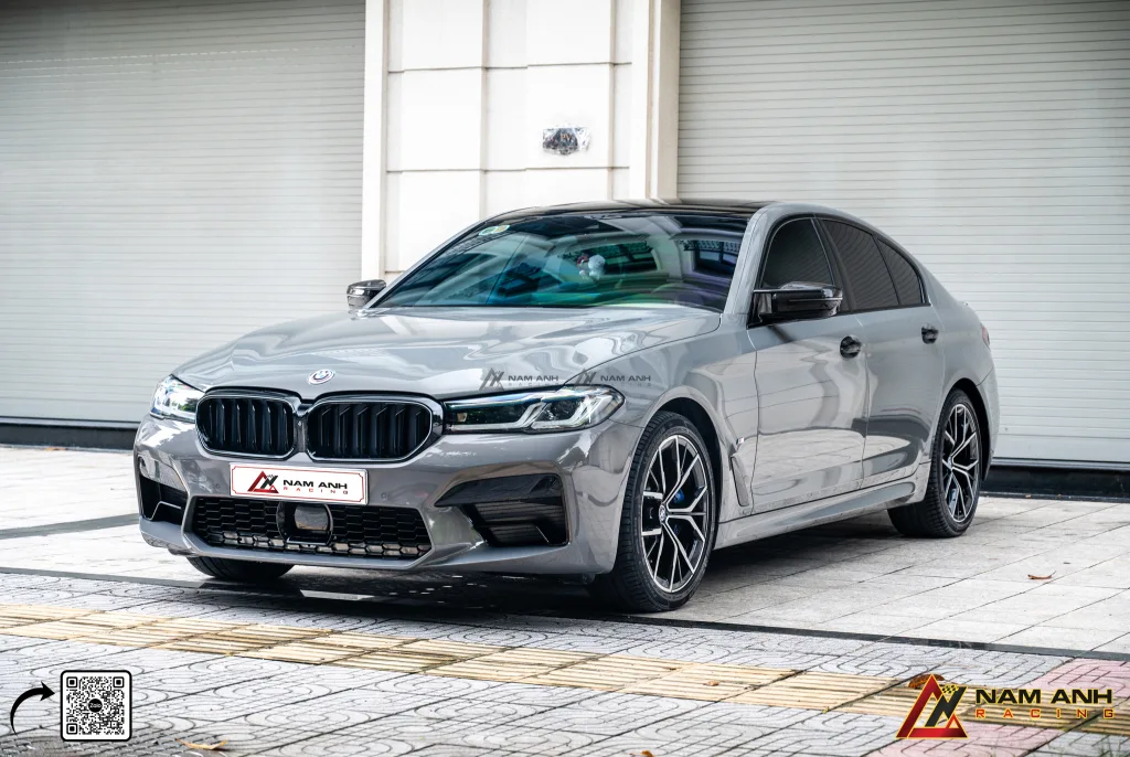 BMW 530i G30 nâng cấp bodykit M5