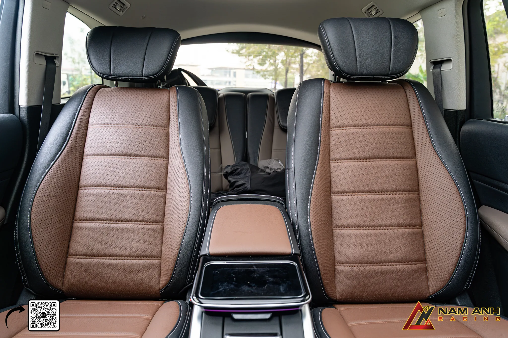 Mercedes GL450 Lắp Trims Piano Black Maybach Và Ghế VIP 6 Chỗ