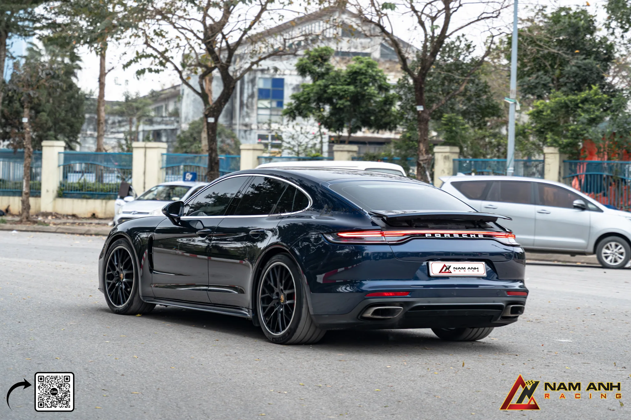 Porsche Panamera Nâng Cấp Bodykit Turbo S Facelift Và Bọc Da Nội Thất Đỏ Bordeaux