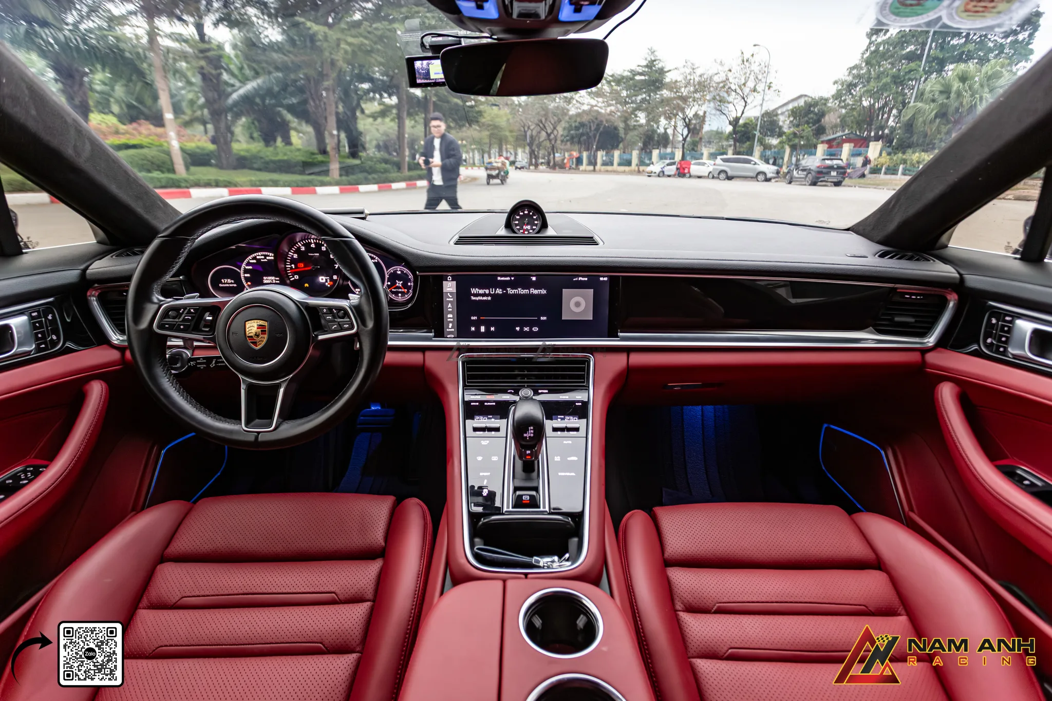 Porsche Panamera Nâng Cấp Bodykit Turbo S Facelift Và Bọc Da Nội Thất Đỏ Bordeaux