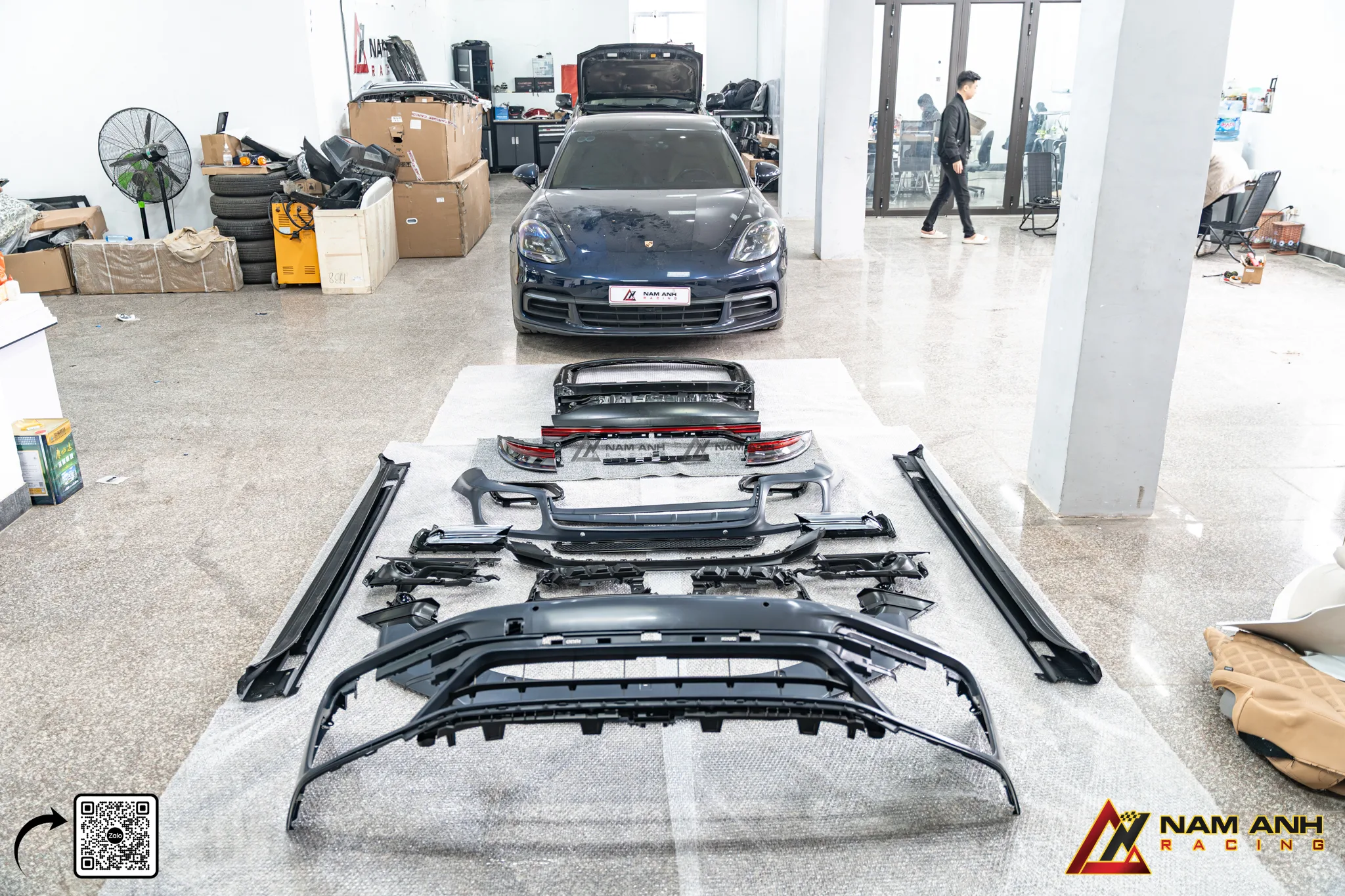 Porsche Panamera Nâng Cấp Bodykit Turbo S Facelift Và Bọc Da Nội Thất Đỏ Bordeaux