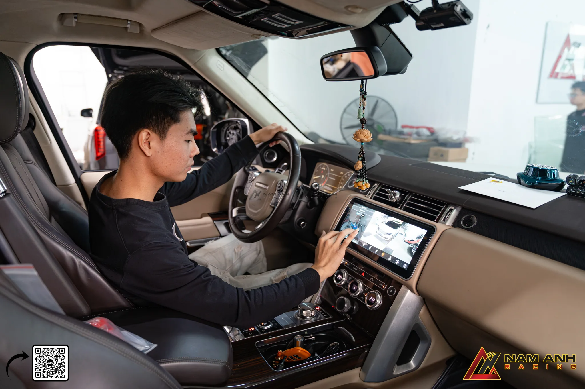Màn Hình Giải Trí Android & Camera 360 Range Rover